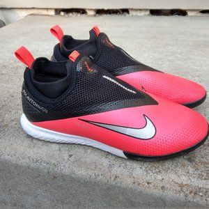 Nike React Phantom Vision 2 Pro DF IC Soccer Shoes